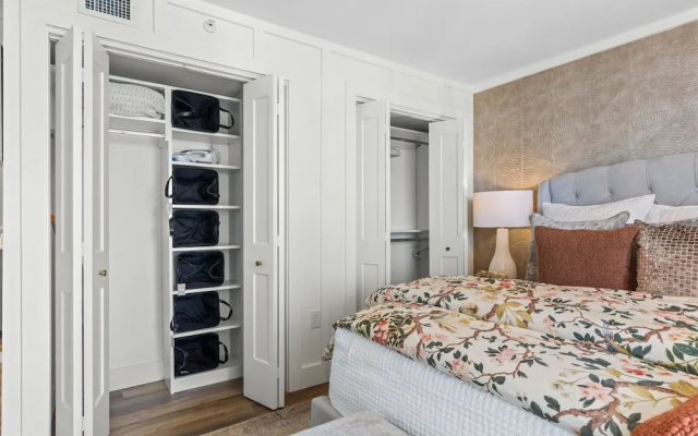 1606 Brighton 3 Bedroom Condo