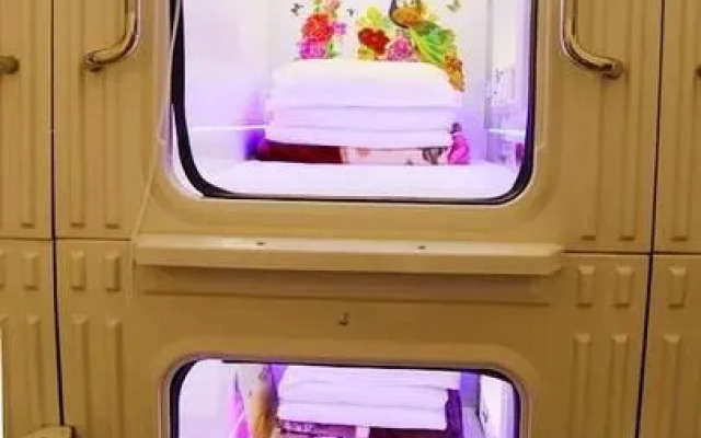 Qingting Capsule Hotel Apartment