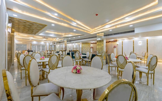 Aadat Hotel Subhash Chowk Gurgaon