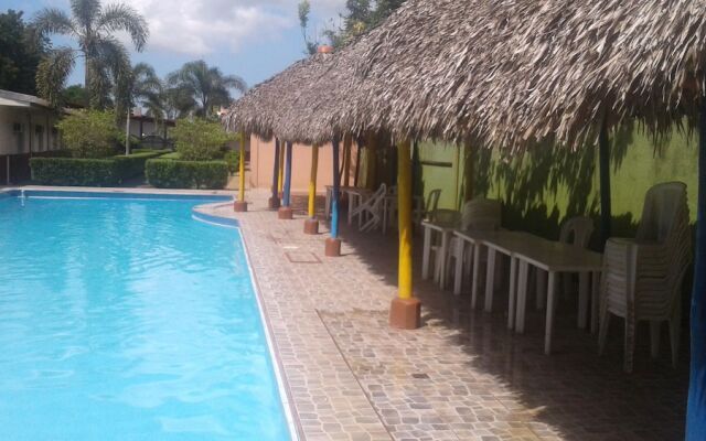 Hotel y Restaurante Charlie's