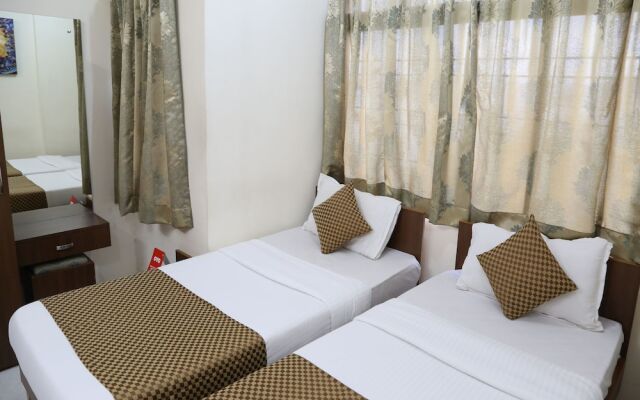 OYO 8997 Angeethi Hotel