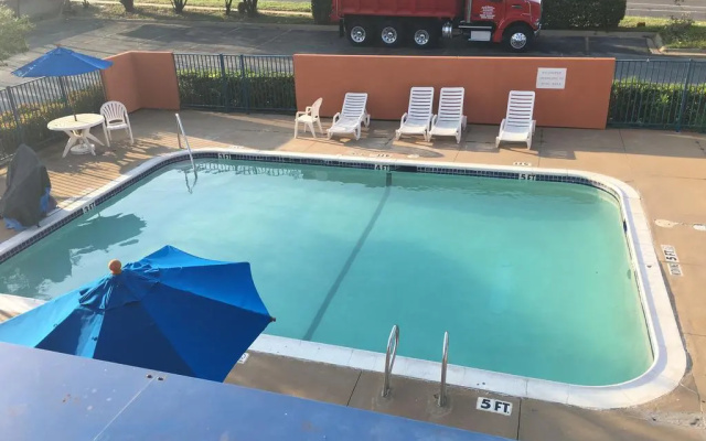 Relax Inn Forth Worth