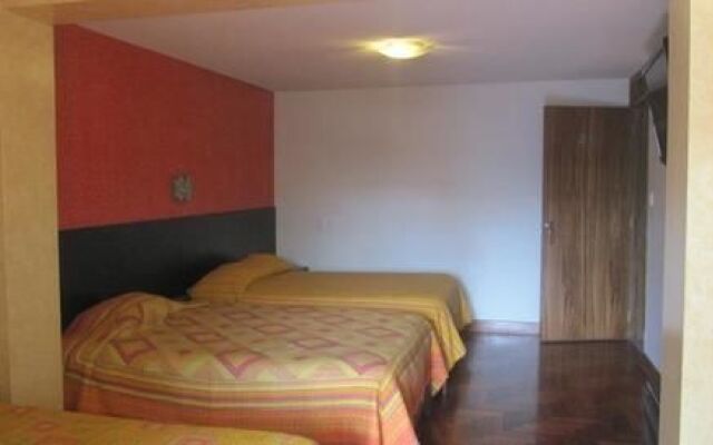 Hostal Karamolle