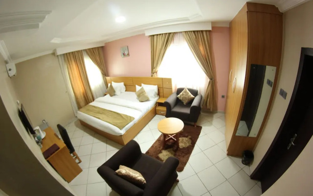 Celia's Suites