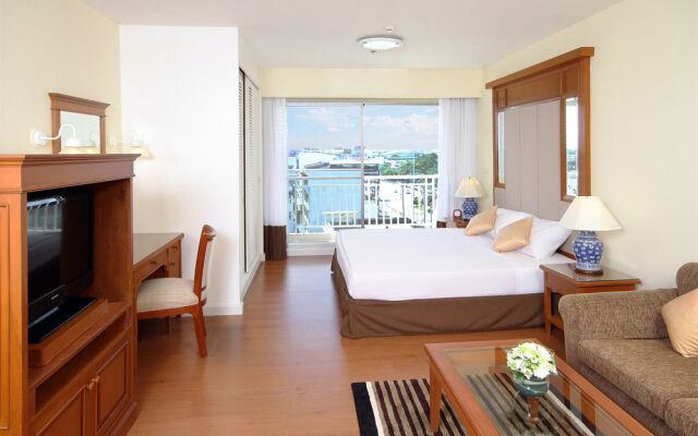 Kameo Grand Rayong Hotel & Serviced Apartments