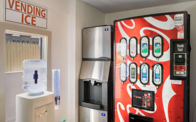 Howard Johnson Inn Monroe