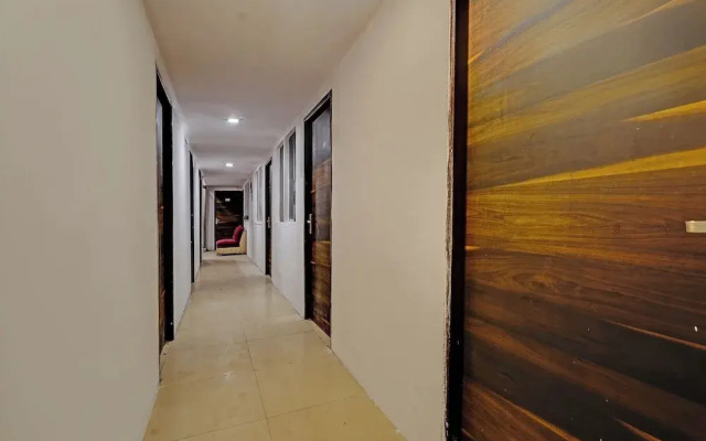 Fabhotel Silver Key I