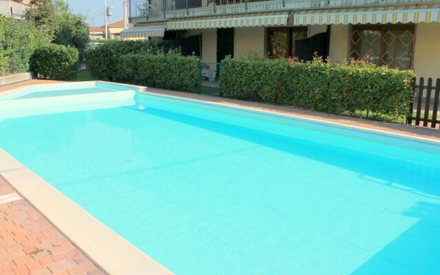 Balletic Holiday Home in Lazise With Swimming Pool