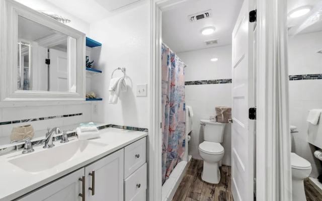 Bb892#104-cristy's Crab Shack