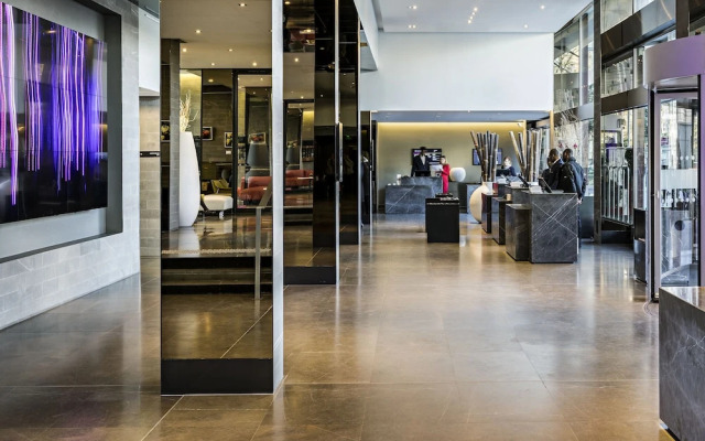 Отель Pullman Paris Tour Eiffel