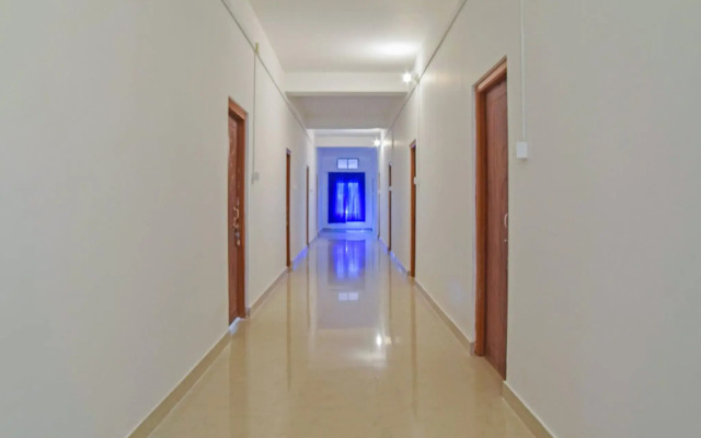 OYO Flagship 79490 Jp Guest House