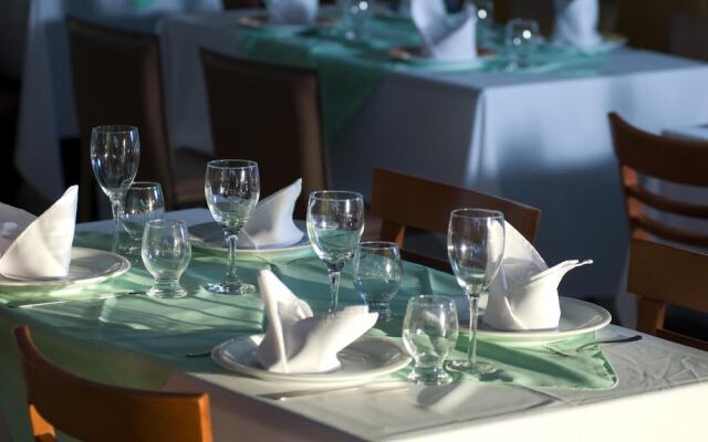 OYO Hotel Arembepe Beach Hotel