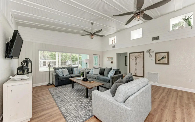 Lazy Lagoon - 220 Chilson