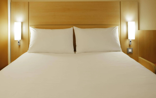 ibis London Luton Airport