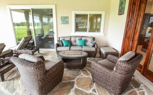 North Shore Country Villa