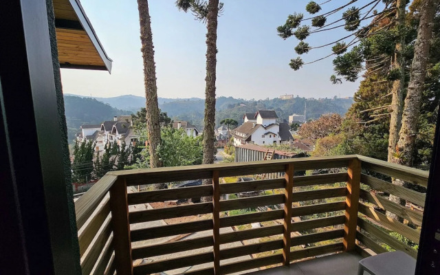 Estudios no Capivari by The Lodges