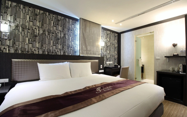 J Hotel