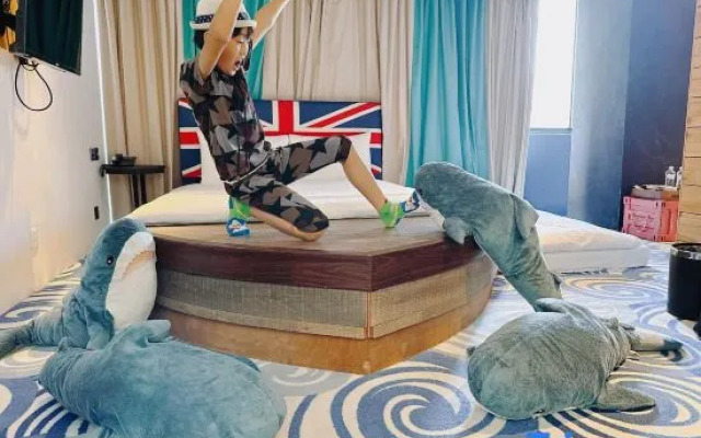 Calligraphy Greenway Hotel