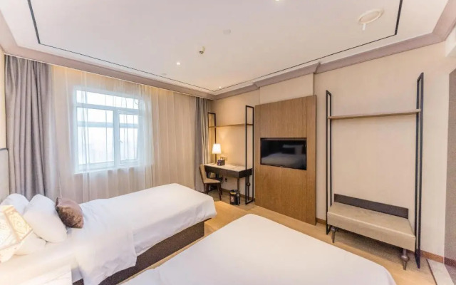 Yitel Premium (Shanghai Wujiaochang Metro Station)