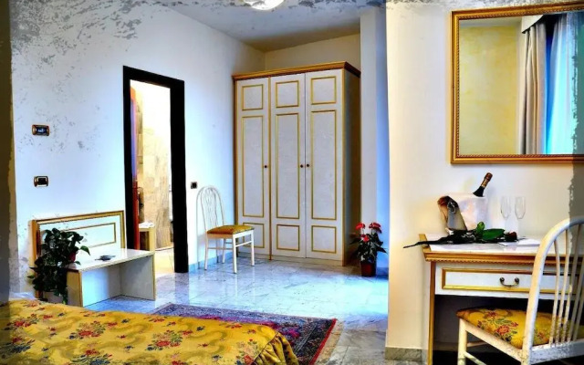 Hotel Alexander Palace