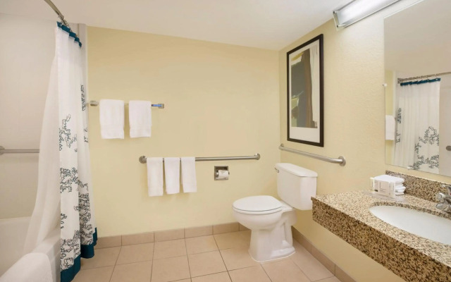 Residence Inn by Marriott Bakersfield