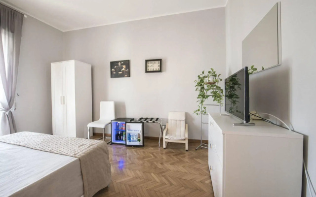 Penthouse Station Luxury Suites & Apts