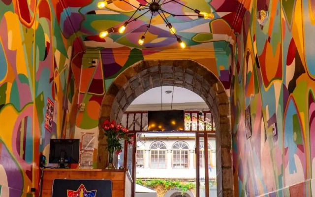 Hommam House