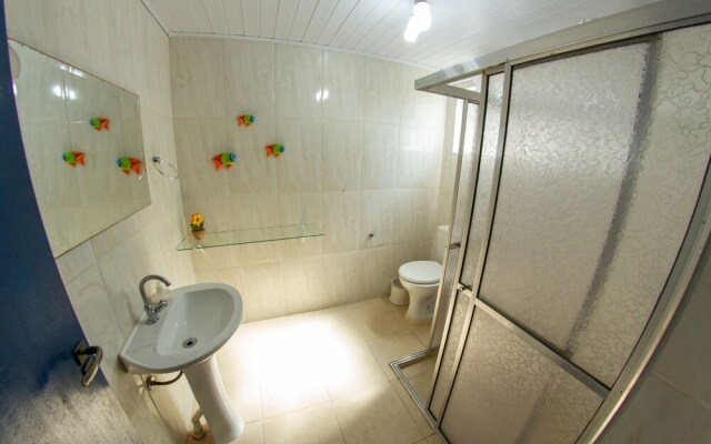 OBA 44 - Beach house in front of the sea - Caraguatatuba