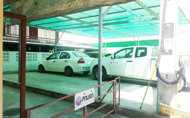 Warit Tower At Chang Phuak By Hjz