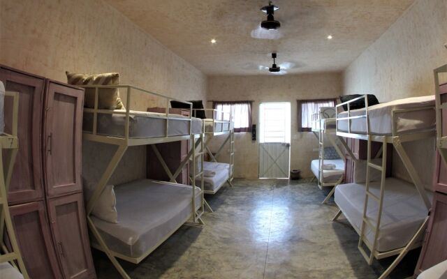 Hostel Valladolid 48