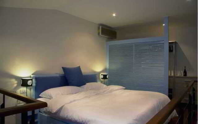 Rooms At The 9Th