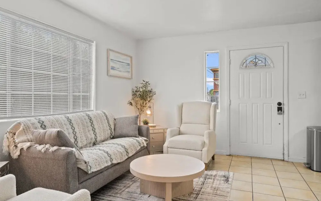 Near USC Dtla Spacious Private Bedroom 1