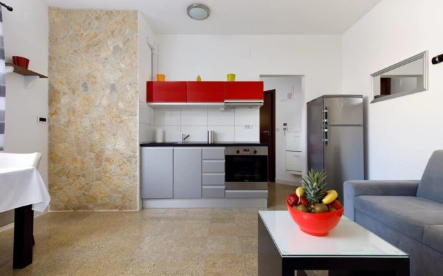 Nice Beach Apartments in Stobreč