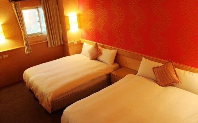 Manbo Holiday Hotel