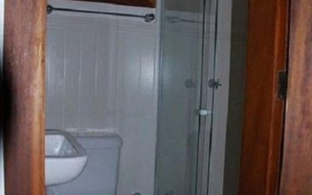 Casa 4 suites a 200m da Rua das Pedras