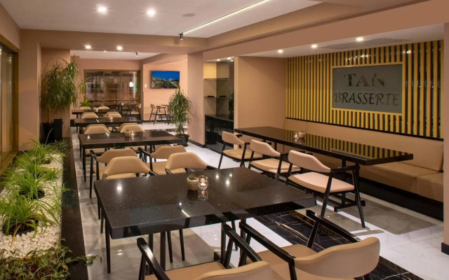 Tan Hotel - Special Class