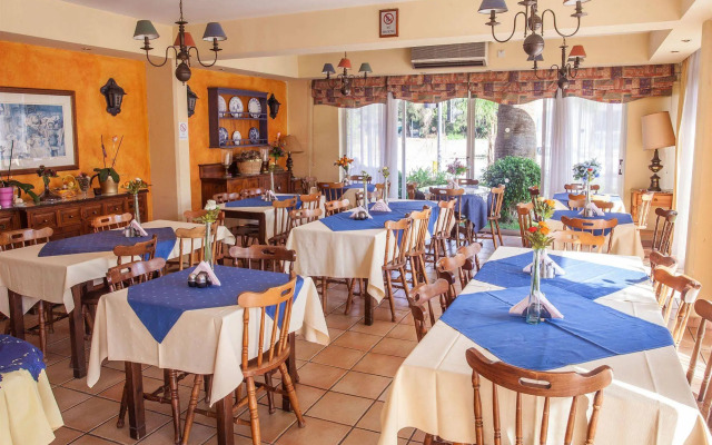Estella Hotel & Apartments