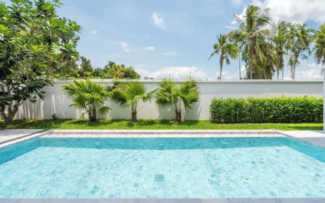 Argo Pattaya Resort and Villas