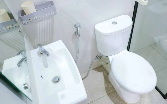 RedDoorz  near Trans Studio Mall Cibubur 3