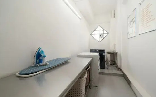 jingtu Hotel (Maoming High-speed Railway Station)
