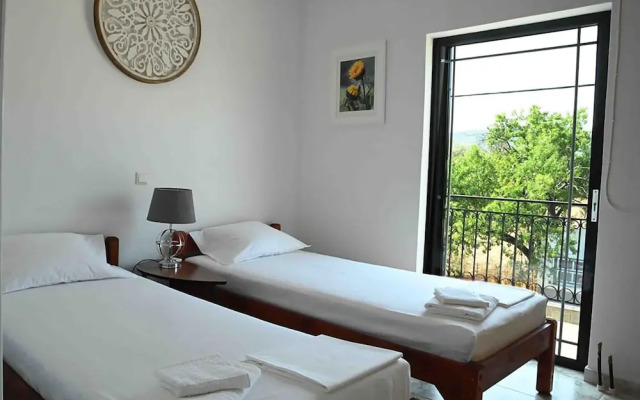 Cozy Home in Eretria
