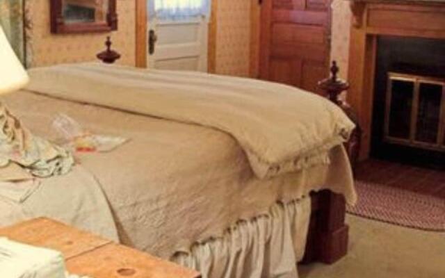 White Lace Inn