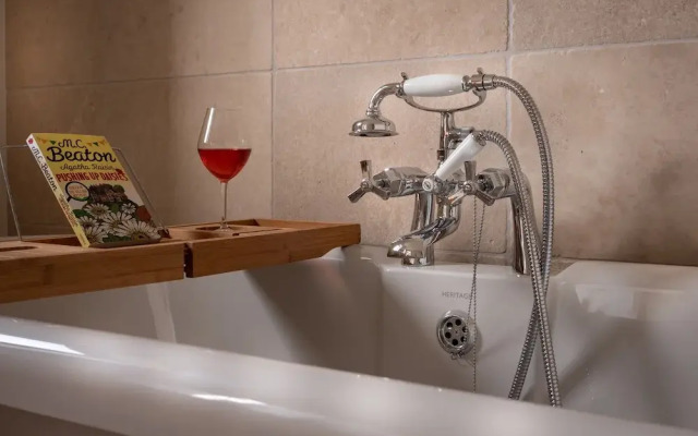 Woodchester Valley House