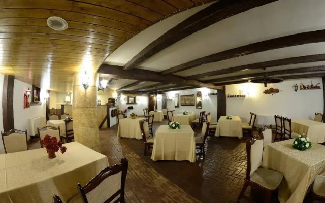 Hotel & Restaurant Trio