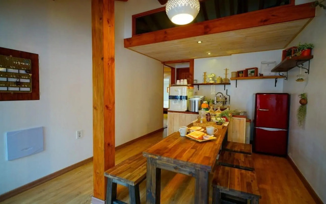 Jeonju Aranggwol Hanok Pension