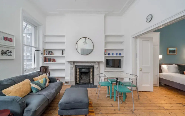 Chic flat near Kensington Palace