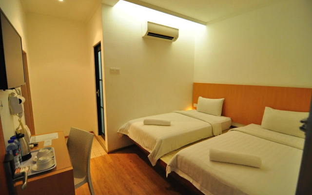 1 Million Hotel