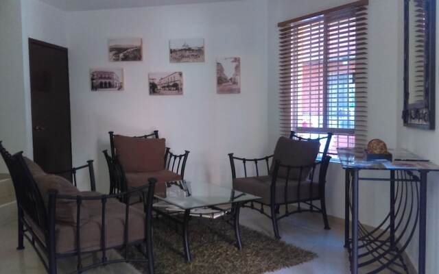 House Near the Center With Parking