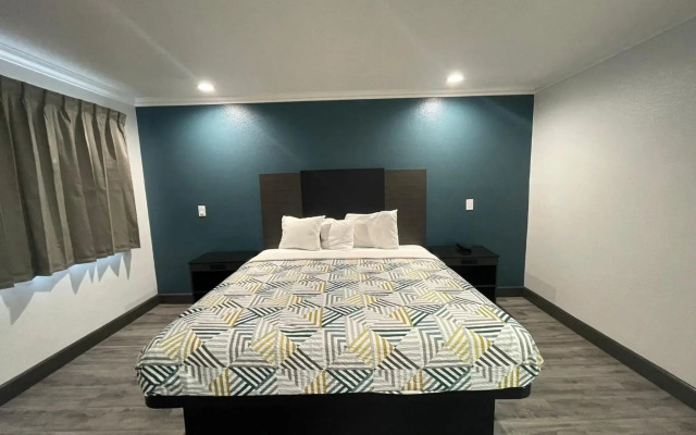 Studio 6 Suites – San Bernardino, CA