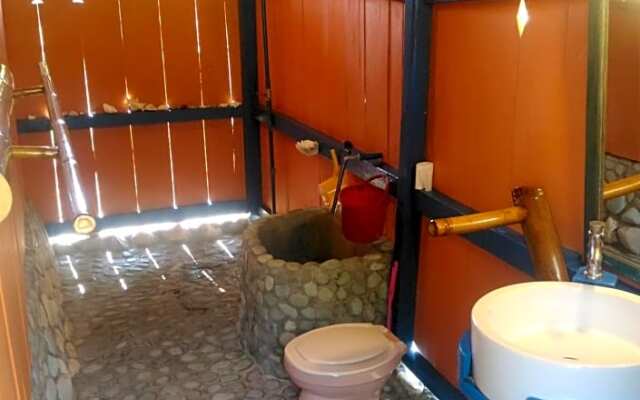 4 Pohon - Les 4 Arbres